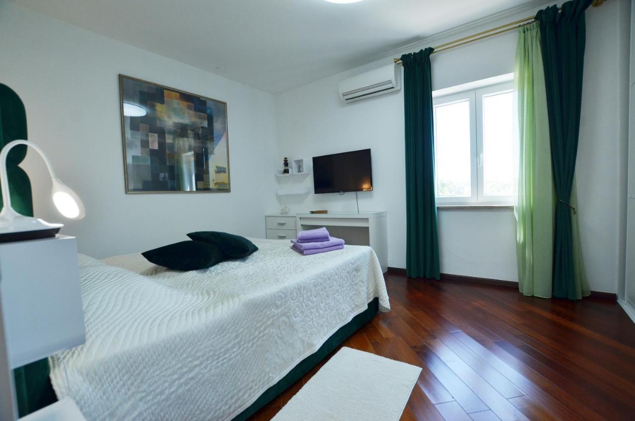Apartment Max Rovinj Exterior photo